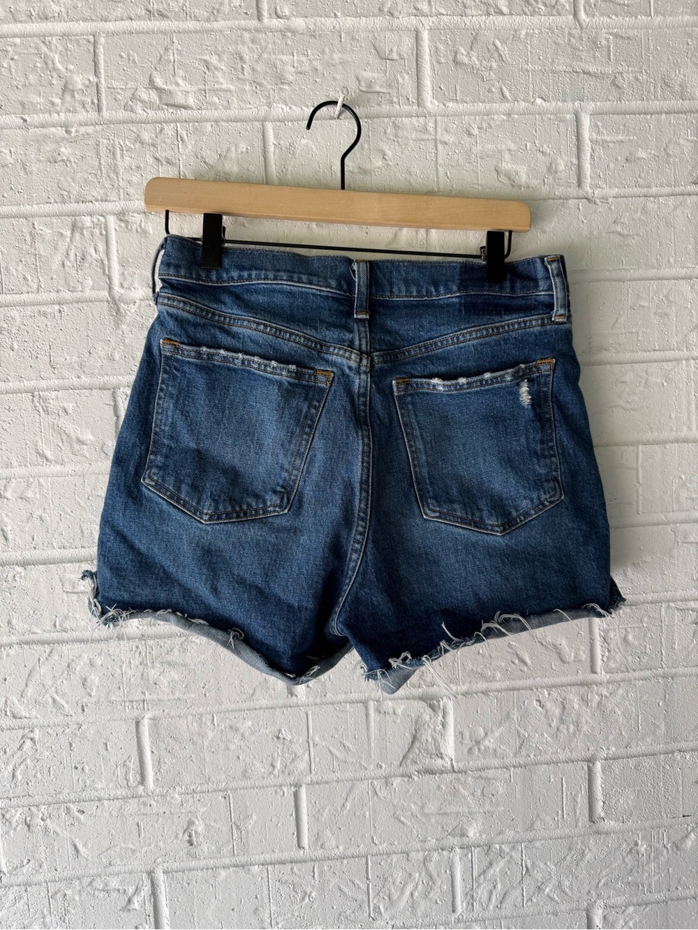 Abercrombie 4” Mom Short High Rise SZ 29 - Picture 4 of 4
